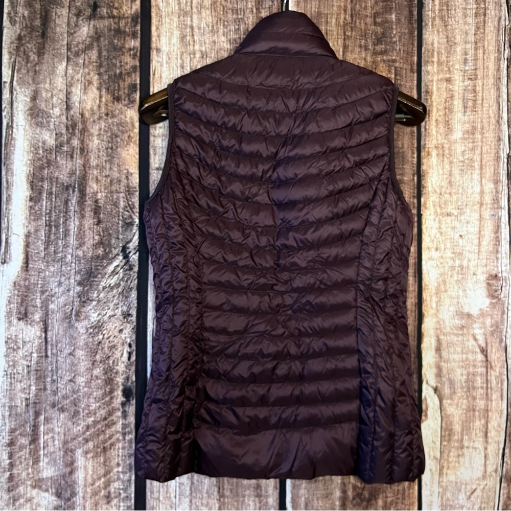 Heatkeep down puffer vest - Picture 4 of 7